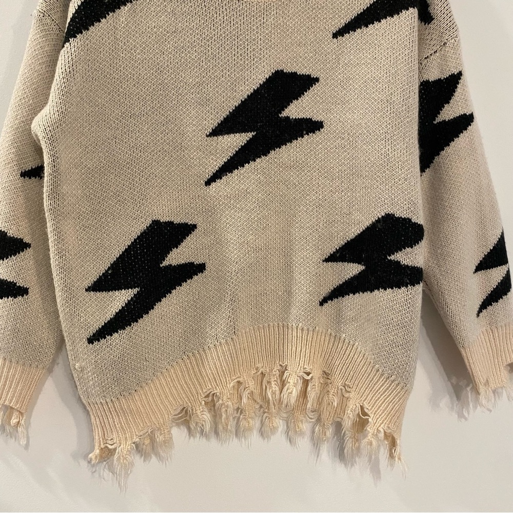 SHEIN Cream & Black Lightning Bolts Distressed Oversized Sweater - Picture 3 of 9
